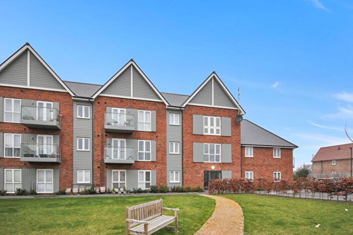 2 Bedroom Flat For Sale In Steel Close, Herne Bay, Kent, CT6