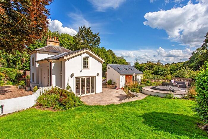 4 Bedroom Detached House For Sale In Bath Road, Saltford, Bristol, BS31