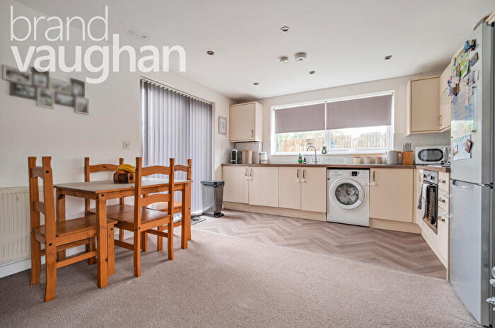 2 Bedroom Flat To Rent In Shelldale Road, Portslade, Brighton, East Sussex, BN41