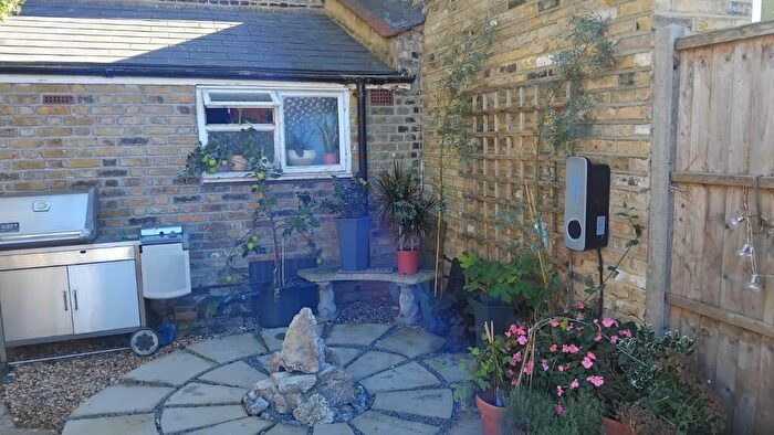 3 Bedroom House For Sale In Homesdale Road, Bromley, BR2