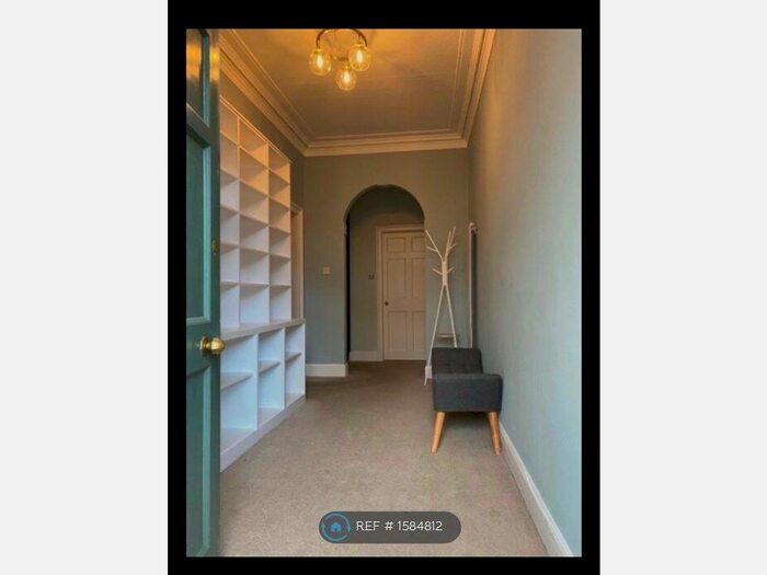 3 Bedroom Flat To Rent In Stockbridge, Edinburgh, EH4