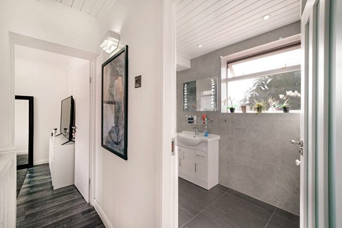 5 Bedroom Semi-Detached House For Sale In Dorchester Way, Kenton, HA3