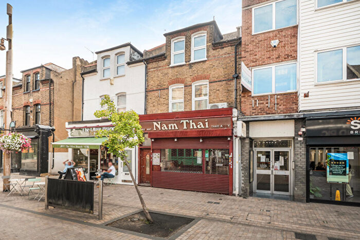 2 Bedroom House To Rent In East Street, Bromley, BR1