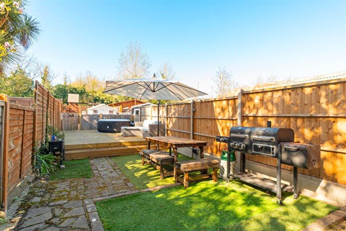 2 Bedroom Terraced House For Sale In Mill Hall, Aylesford, ME20