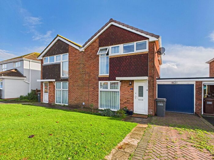 3 Bedroom Semi Detached House For Sale In St. Mawes Drive, Paignton, TQ4