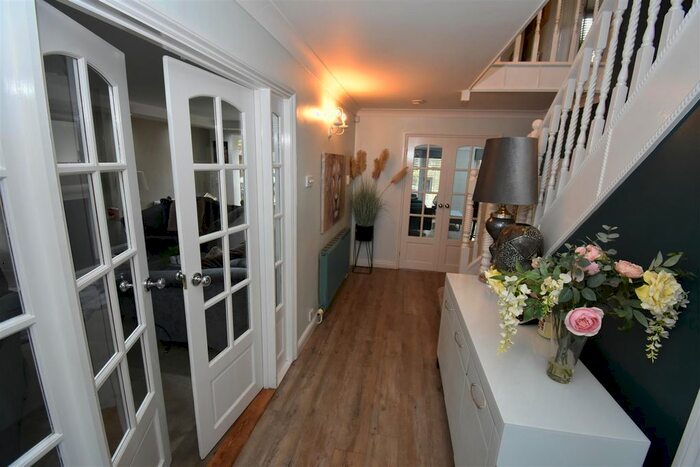 4 Bedroom Detached House For Sale In Lyndon Close, Castle Bromwich, Birmingham, B36
