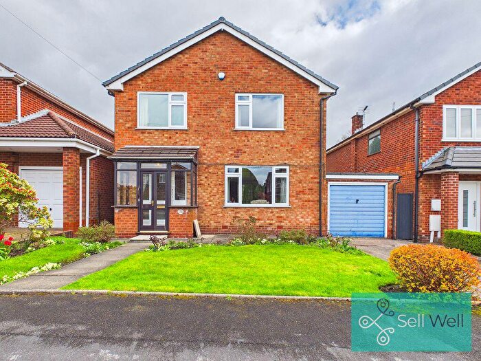 4 Bedroom Detached House For Sale In Ladybridge Avenue, Worsley, Manchester, M28