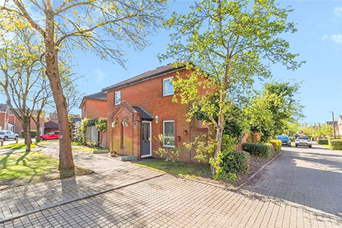 3 Bedroom Detached House For Sale In Quantock Crescent, Milton Keynes, Buckinghamshire, MK4