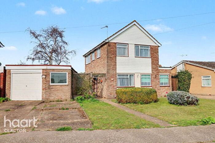 3 Bedroom Detached House For Sale In Manfield Gardens, Clacton-On-Sea, CO16