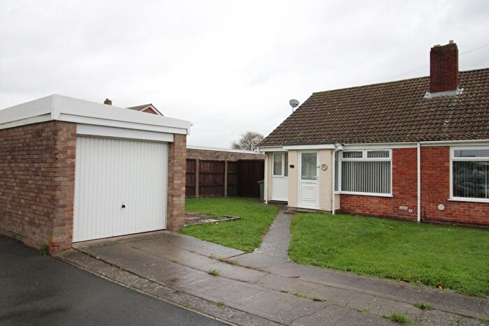 2 Bedroom Bungalow To Rent In Wye Avenue, Bridgwater, TA6