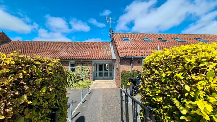 3 Bedroom Flat To Rent In The Vintry, Eastbourne, BN21