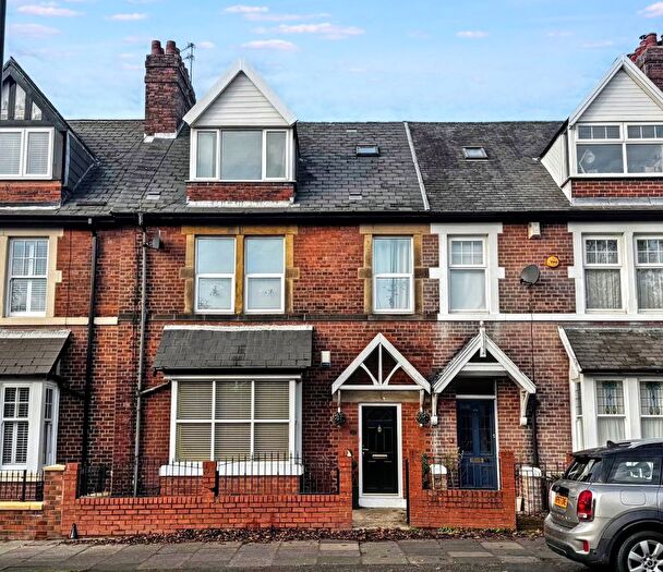 5 Bedroom Terraced House For Sale In Station Road, Forest Hall, Newcastle Upon Tyne, NE12