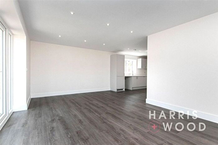 2 Bedroom Detached Bungalow For Sale In Weavers Close, Brightlingsea, Colchester, CO7