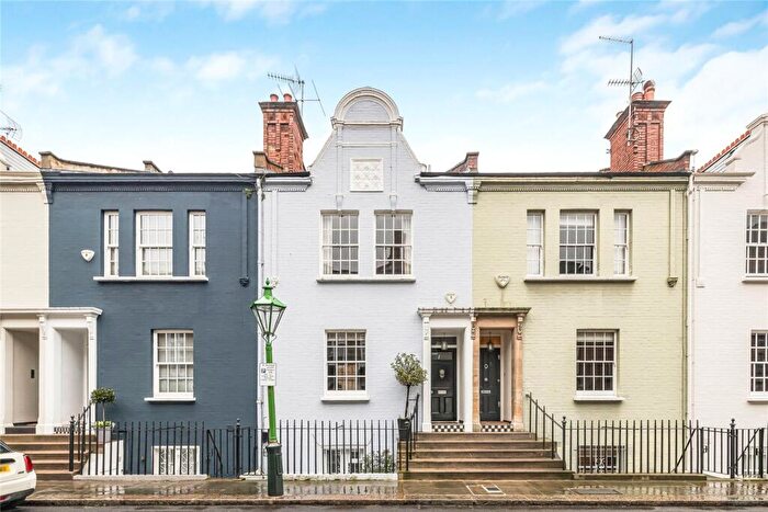 4 Bedroom Terraced House For Sale In Seymour Walk, London, SW10