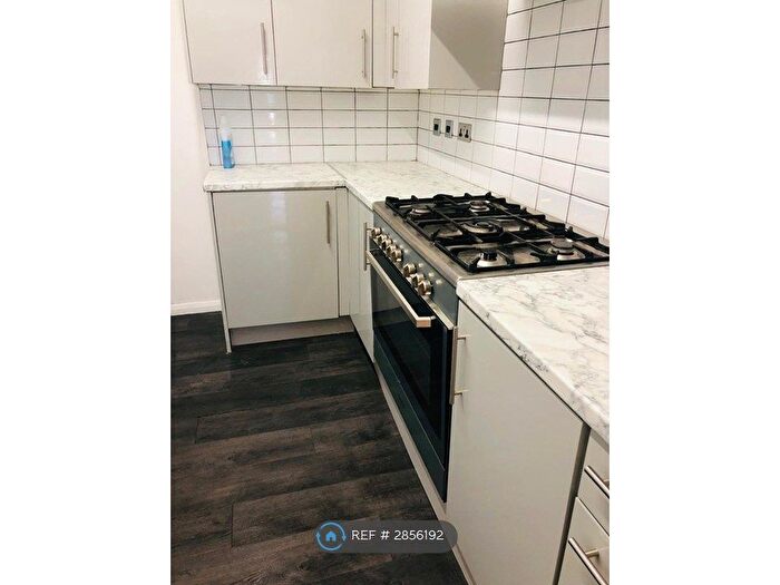 4 Bedroom Terraced House To Rent In Liverpool Road, Reading, RG1