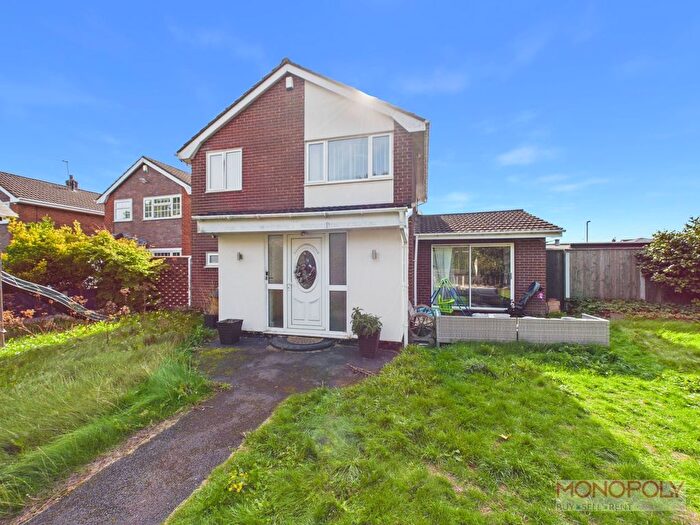 3 Bedroom Detached House For Sale In Ffordd Garmonydd, Wrexham, LL12