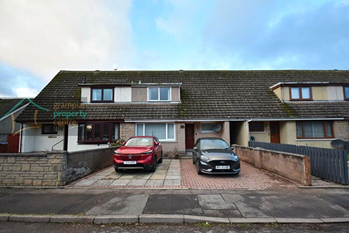 3 Bedroom Terraced House For Sale In Dean Place, Mosstodloch, IV32