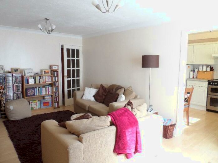 2 Bedroom Flat To Rent In Oakdale Glen, Harrogate, HG1