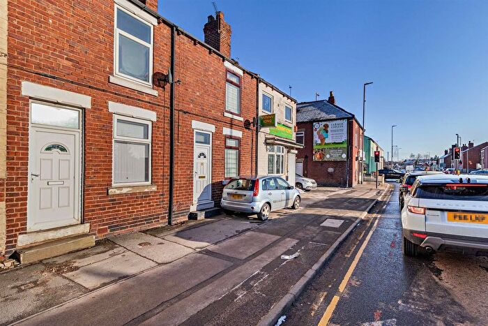 2 Bedroom Terraced House For Sale In Wakefield Road, Featherstone, Pontefract, WF7