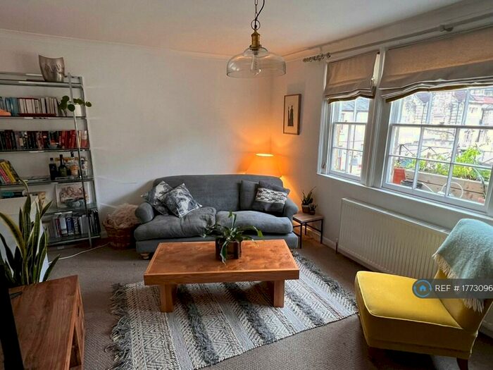 2 Bedroom Flat To Rent In Bath, Bath, BA1