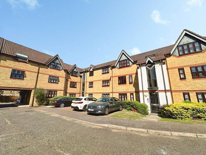 1 Bedroom Flat To Rent In Lodgehill Park Close, Harrow, HA2