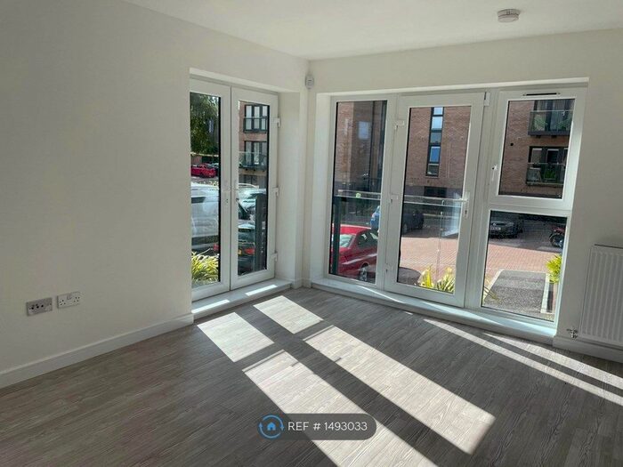 1 Bedroom Flat To Rent In Dorchester Avenue, Glasgow, G12