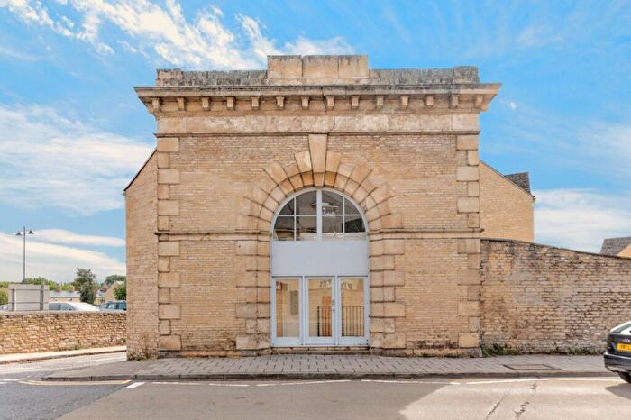 2 Bedroom Maisonette For Sale In Wharf Road, Stamford, PE9