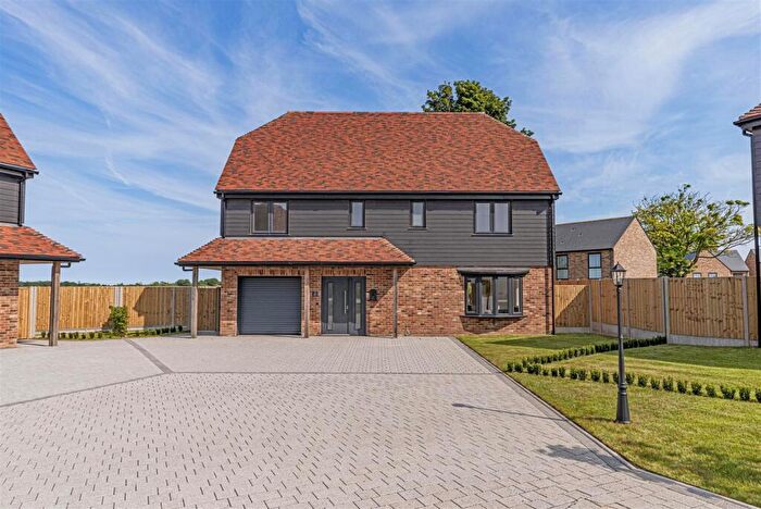 5 Bedroom Detached House For Sale In Mulberry Mews, Sandwich Road, Whitfield, Dover, CT16