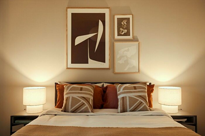 3 Bedroom Apartment To Rent In Soho Yard, Sheffield, S3