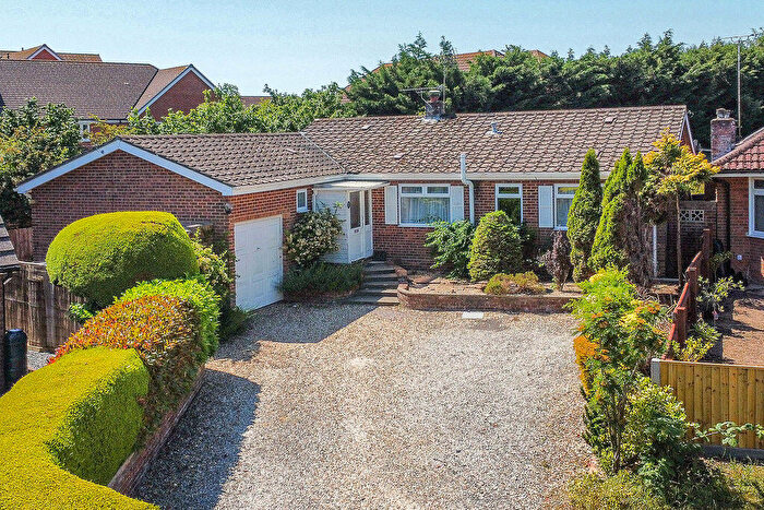 3 Bedroom Detached Bungalow For Sale In Arundel Road, Totton, SO40