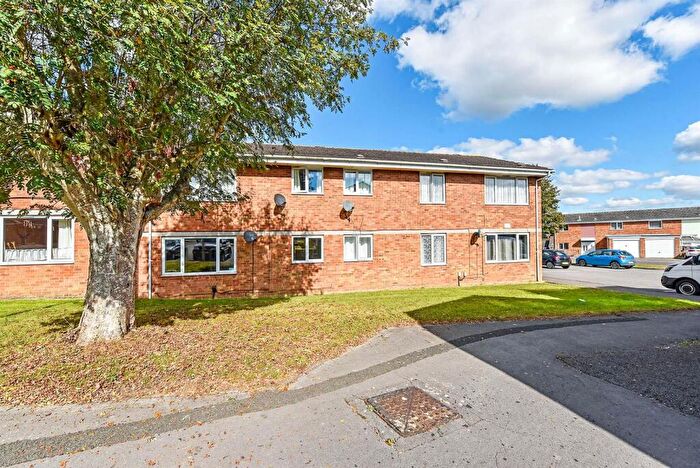 2 Bedroom Flat To Rent In Abbatt Close, Ludgershall, Andover, SP11