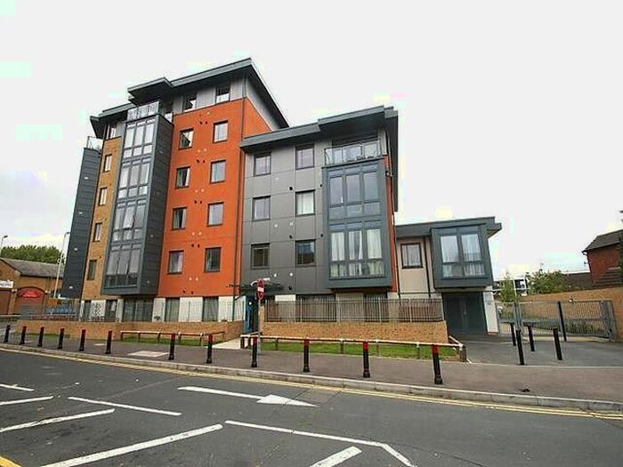 1 Bedroom Flat To Rent In Lynmouth Avenue, Chelmsford, CM2