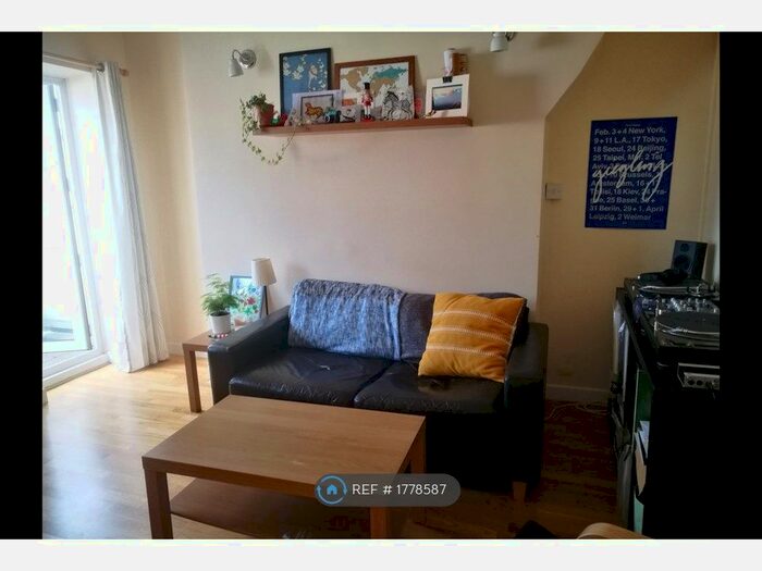 1 Bedroom Flat To Rent In Ryder House, London, E1