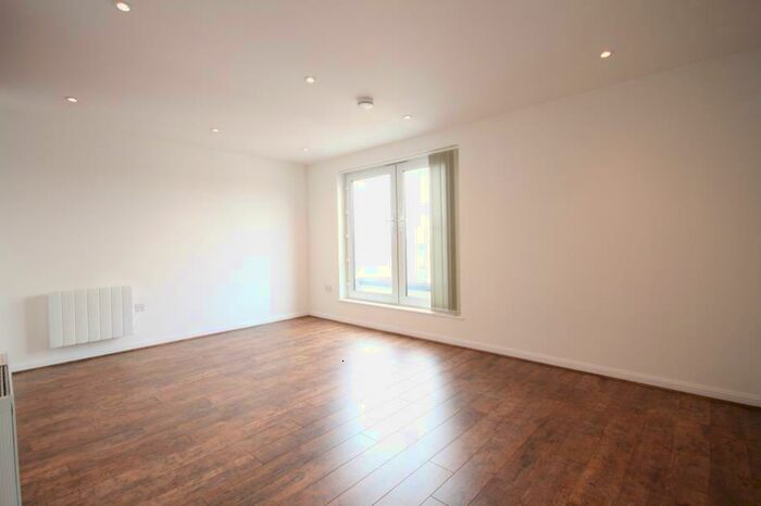1 Bedroom Flat To Rent In ***Let Agreed***West Central, Slough***Let Agreed***, SL2
