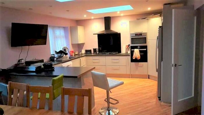 1 Bedroom Property To Rent In Cheltenham Road Cosham, Portsmouth, PO6