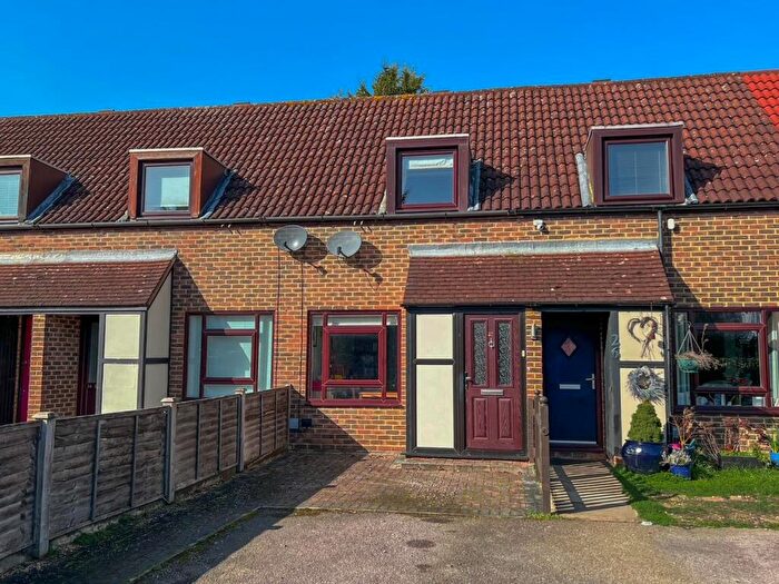 1 Bedroom Terraced House For Sale In Rivernook Close, Walton-on-Thames, KT12