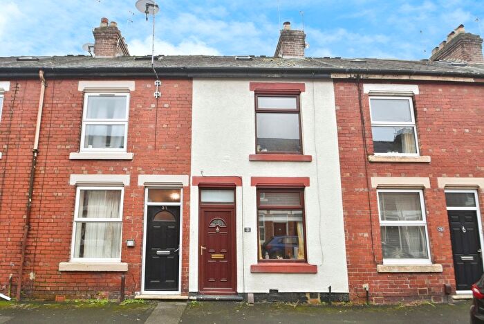 3 Bedroom Terraced House For Sale In Avenue Grove, Harrogate, North Yorkshire, HG2