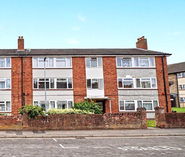 1 Bedroom Flat For Sale In (A) Hanover Way, Windsor, SL4