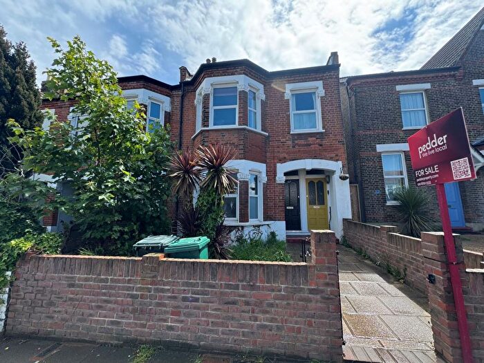 2 Bedroom Maisonette For Sale In A Marlow Road, London, SE20