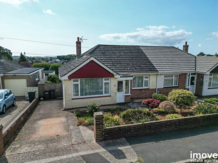 2 Bedroom Bungalow For Sale In Golden Park Avenue, Torquay, TQ2