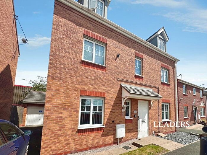 4 Bedroom Detached House To Rent In Waterlily Close, Stoke-on-Trent, Staffordshire, ST1