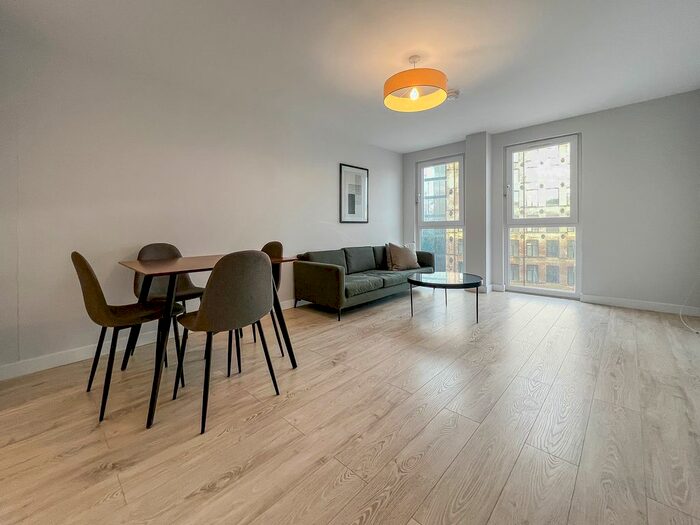 2 Bedroom Flat To Rent In Block E, Victoria Riverside, Leeds City Centre, LS10