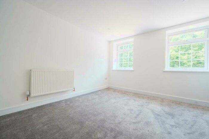 2 Bedroom Flat To Rent In Westfield Road, Westfield, Woking, GU22
