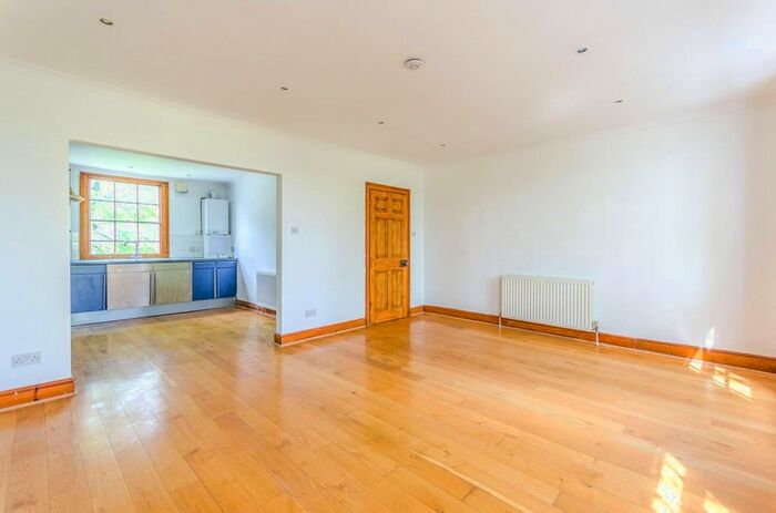 2 Bedroom Flat To Rent In Duncan Terrace, Angel, London, N1