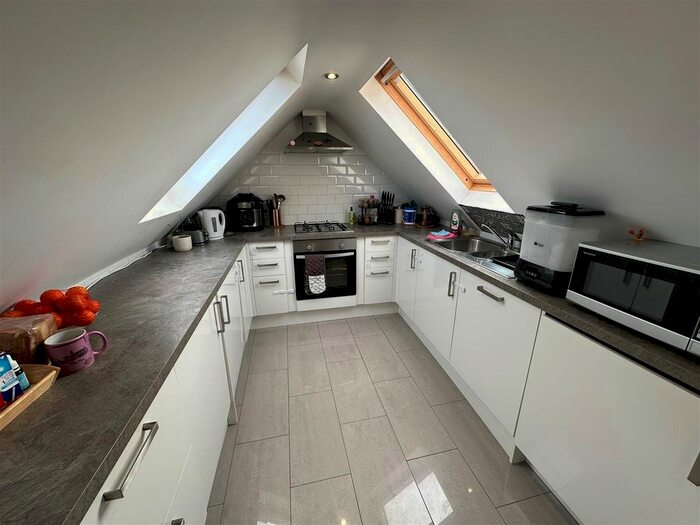 1 Bedroom Flat To Rent In Foxlees, Elms Lane, Sudbury, Wembley, HA0