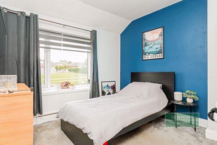 3 Bedroom End Terrace House For Sale In Southfield Lane Horbury, Wakefield, WF4
