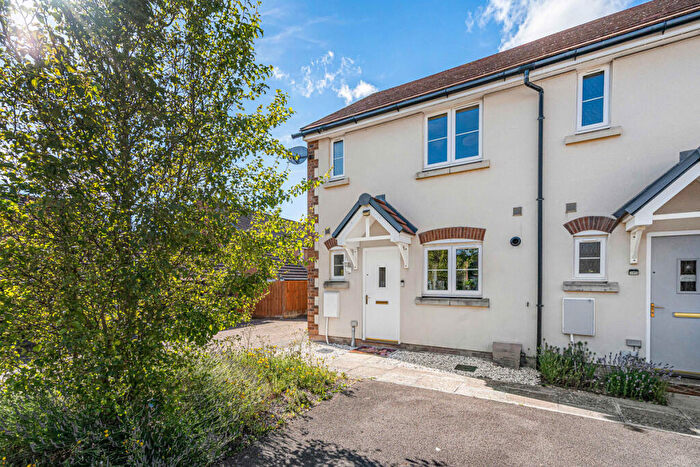 2 Bedroom End Of Terrace House For Sale In Elm Park, Didcot, OX11