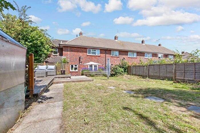 4 Bedroom End Of Terrace House For Sale In Freemens Way, Deal, Kent, CT14