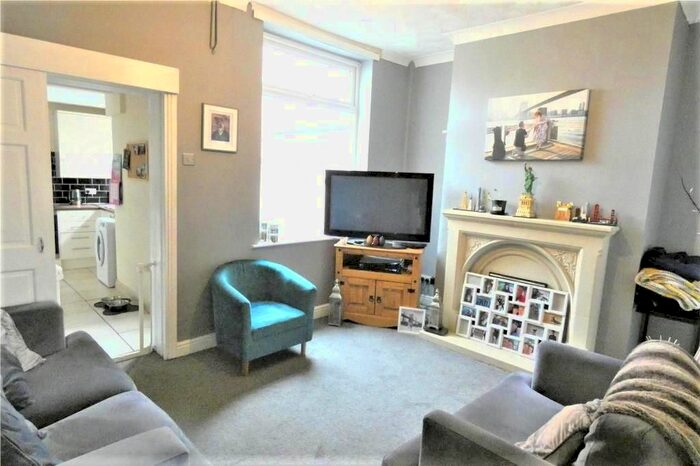 2 Bedroom Flat To Rent In Seaford Road, Salford, M6