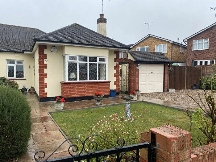 2 Bedroom Bungalow To Rent In Picketts Avenue - Online Registration Required, SS9